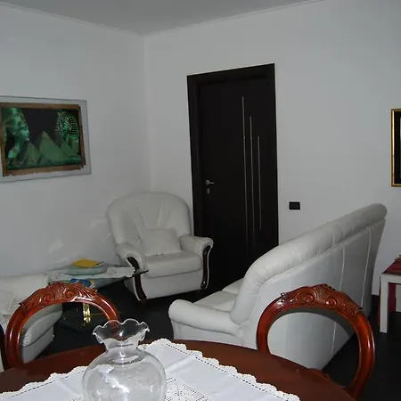 Casa Mama Genua
