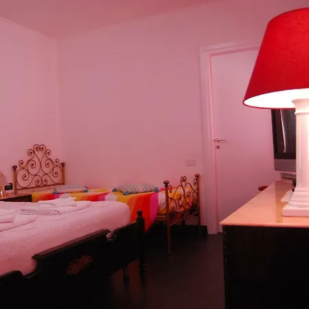 Casa Mama Genua