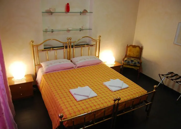 Casa Mama Гостевой дом Генуя